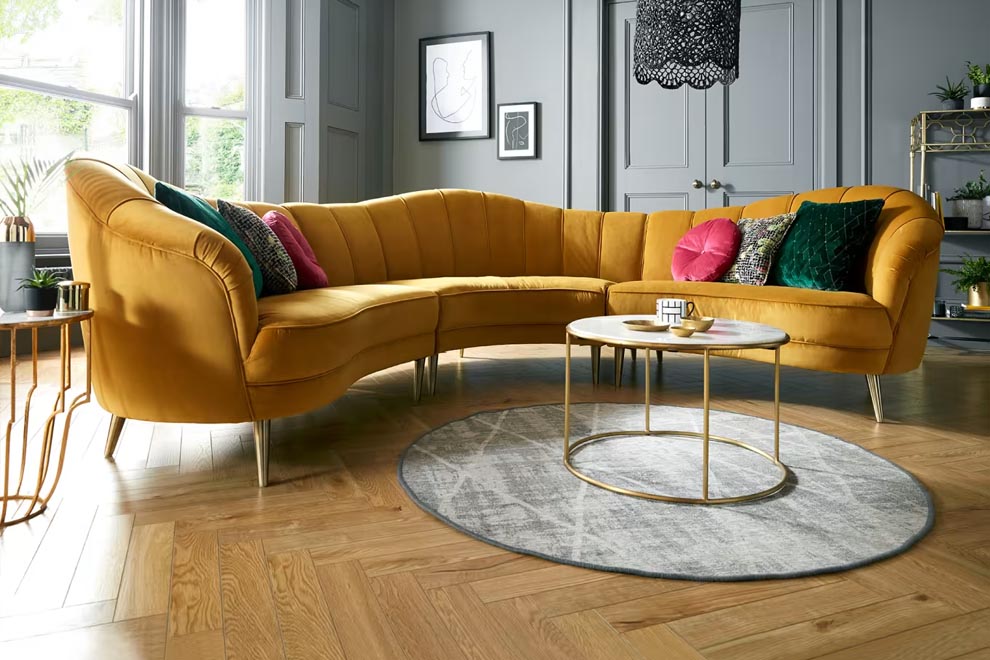 фото дивана желтого цвета в интерьере